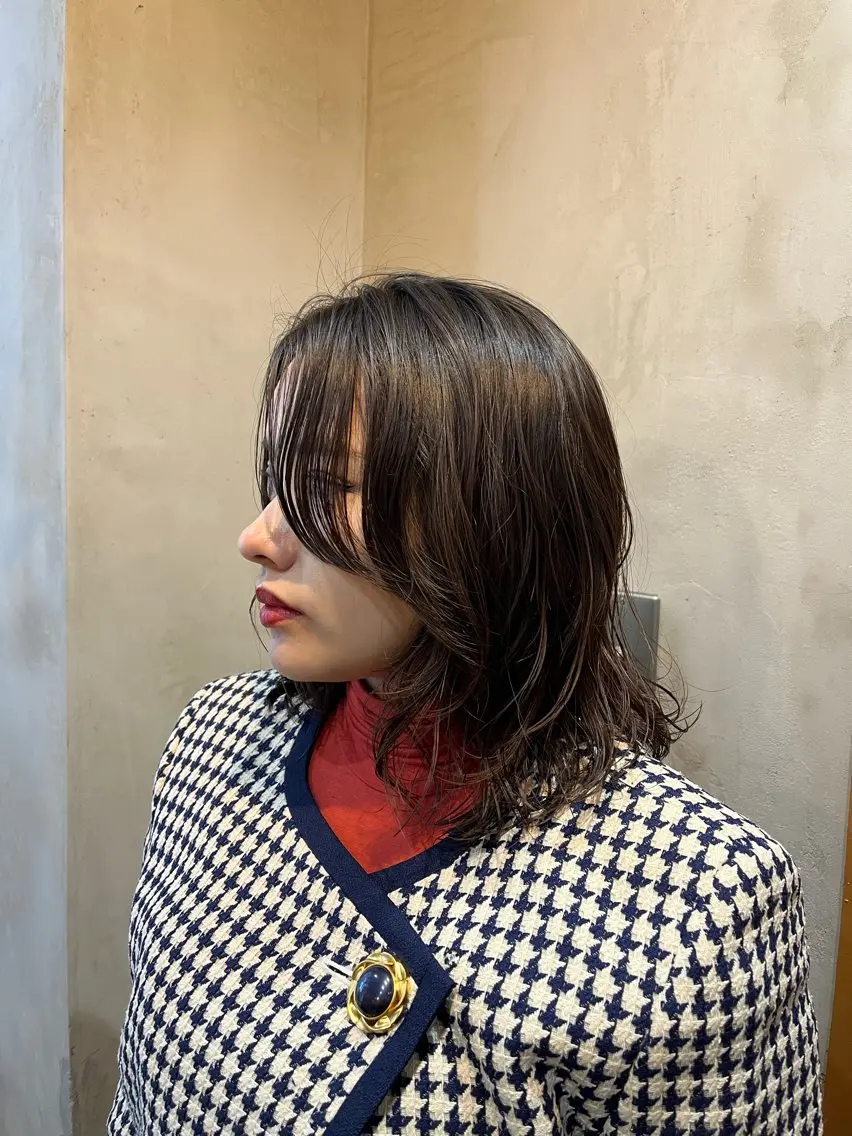 ミディアム ミディアムパーマ カット パーマ トリートメント メンズ／顔周りカ ット中目黒akaneのヘアスタイル