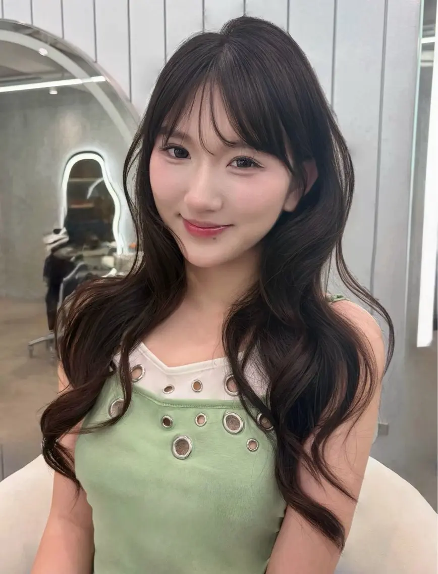 セミロング 浦和うる艶 縮毛矯正⭐️セナ🎀のヘアスタイル