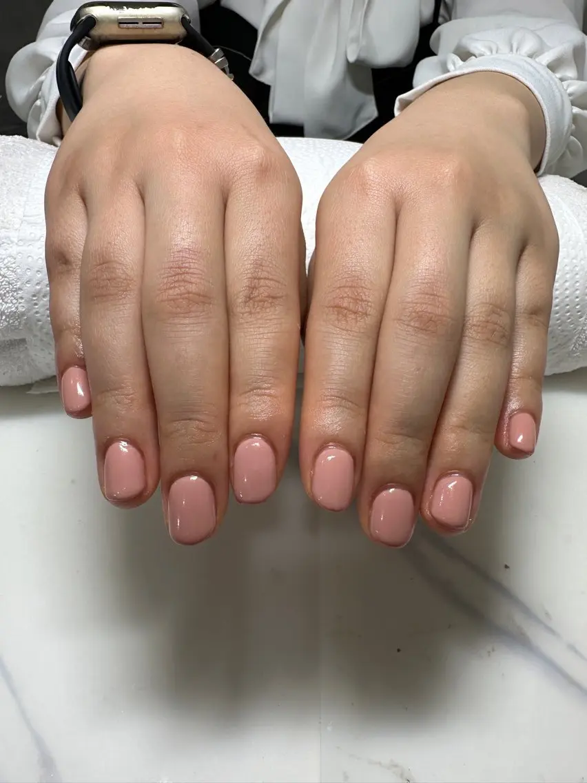 ネイル ワンカラーネイル ルミエナリトリート MUKAEDAのネイルデザイン