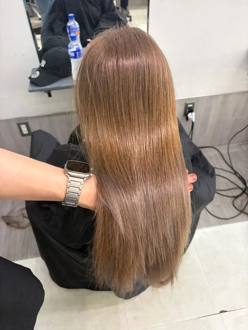セミロング カット ヘアカラー トリートメント ブリーチ/ミルクティ ーベージュ/天神大名のヘアスタイル