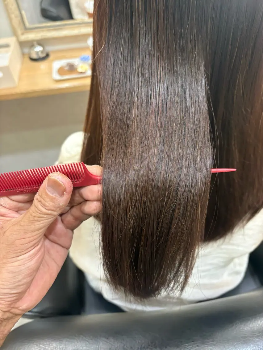 セミロング カット 縮毛矯正 白鳥 正孝のヘアスタイル