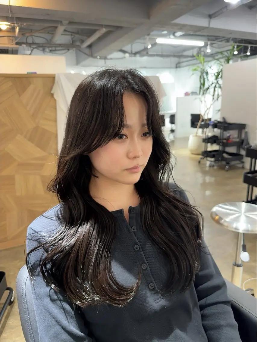 セミロング ヘアカラー トリートメント 佐山 勝俐のヘアスタイル