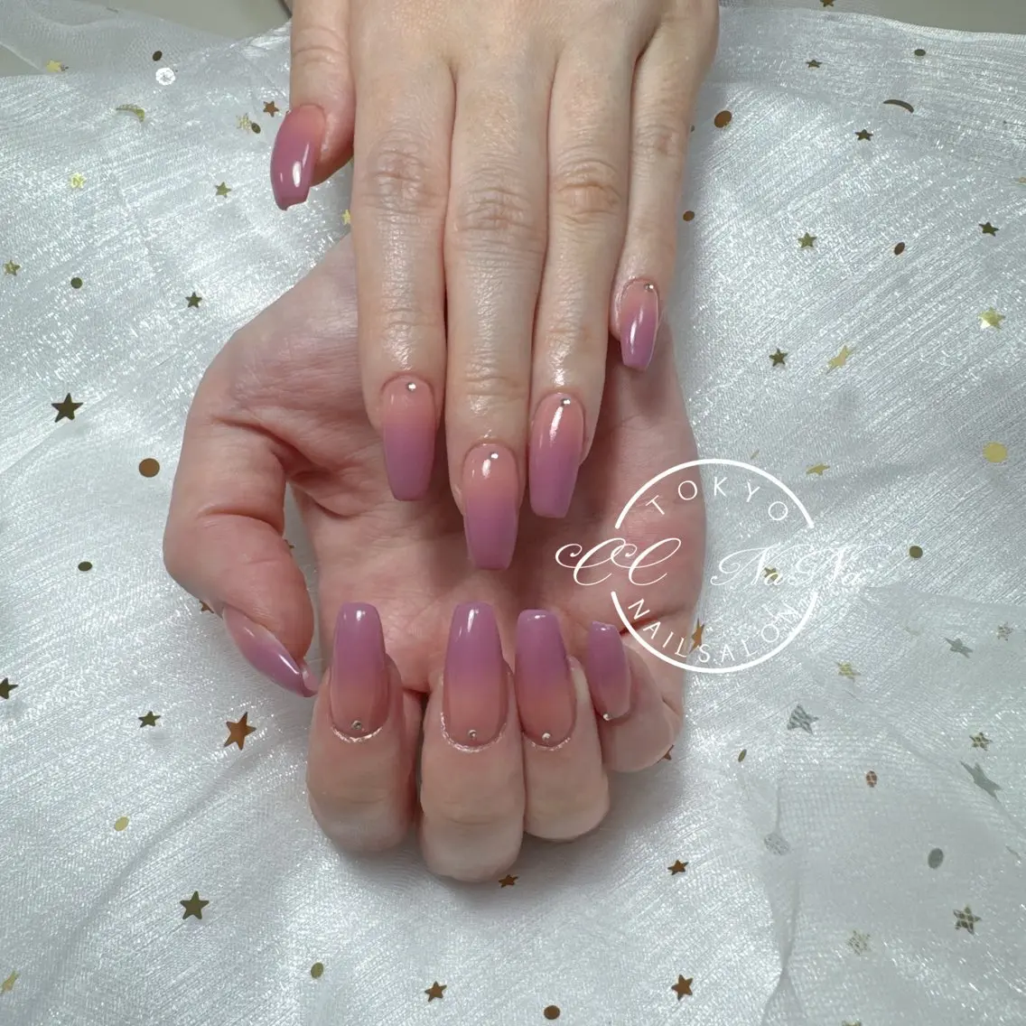 ネイル ストーンネイル ハンドネイル 💎CC・NaNa 韓国風ネイル🌙Cのネイルデザイン