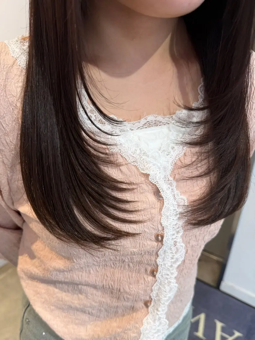ロング 顔周りカット 髪質改善 レイヤーカット 縮毛矯正 カット 縮毛矯正 髪質改善/韓国風 🦕ＡＫＡＲＩ🩵のヘアスタイル