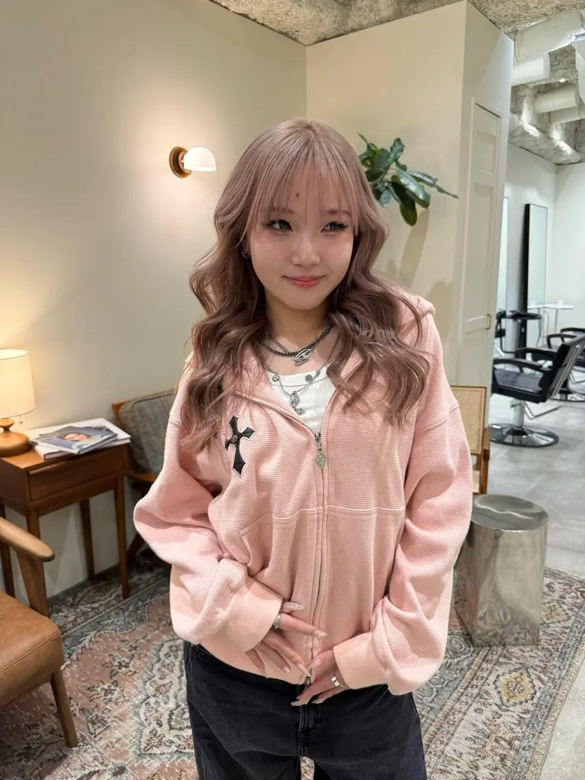 カラー ブリーチ ケアブリーチ harpers渋谷 SAKIのヘアスタイル