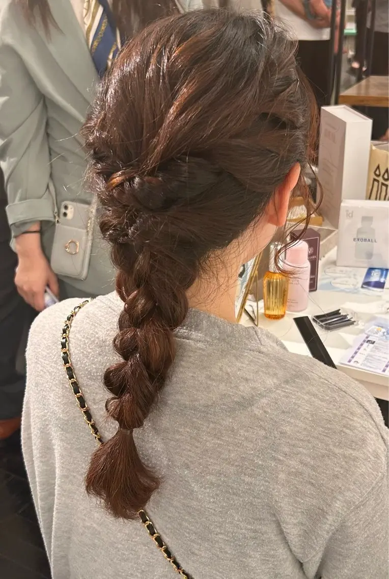 ヘアアレンジ 🕊mtm🫧梅田/ 定額制/透明感/艶髪のヘアスタイル