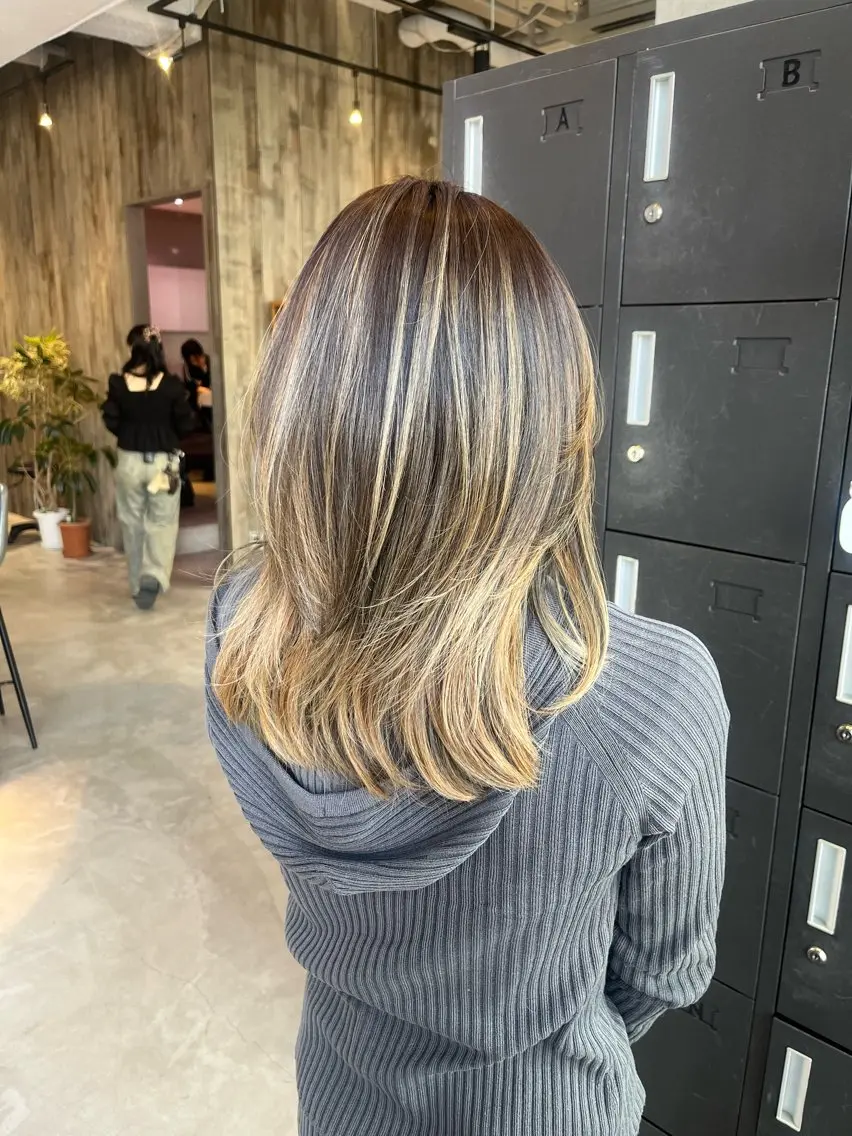 セミロング カラー バレイヤージュ レイヤーカット カット ヘアカラー haruka ♡レイヤー/透明感のヘアスタイル