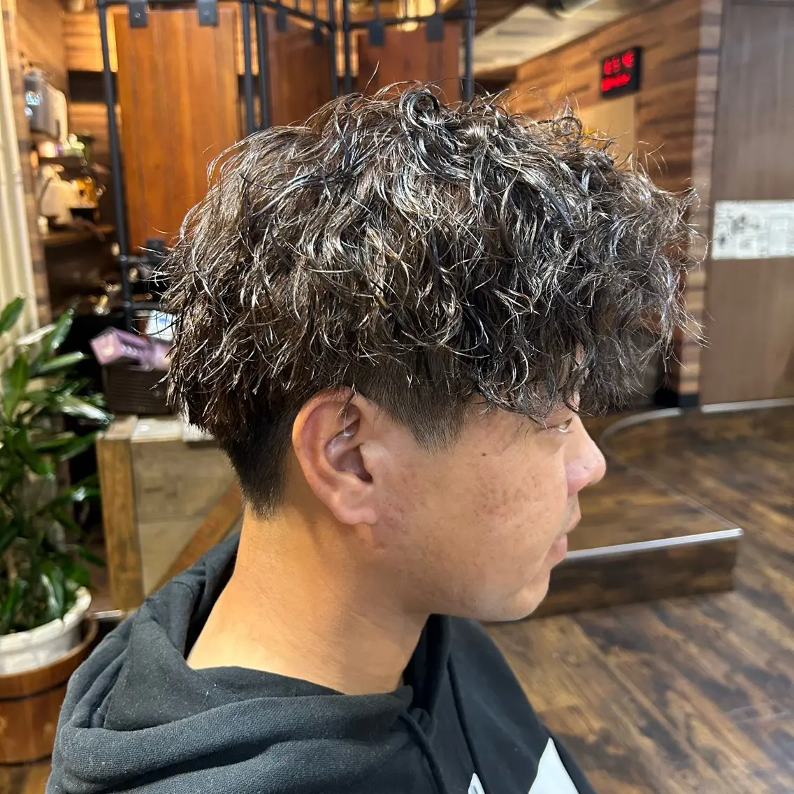 ショート カラー パーマ メンズ ツイスパ/メンズ特化 🦋𝑺𝑶𝑵𝑬のヘアスタイル