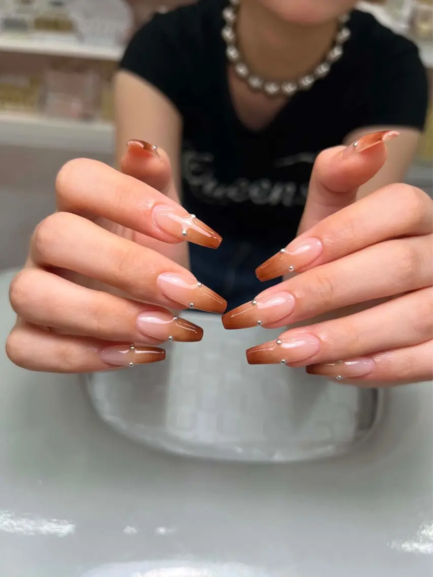 ネイル アートネイル ジェルネイル 韓国ネイル ロングネイル 持ち込み ハンドネイル ハンドケア Blingg NailStudioのネイルデザイン