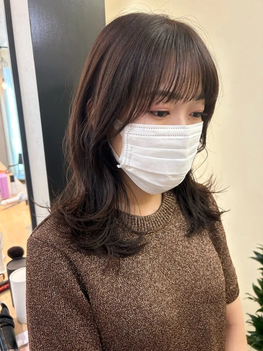 セミロング カラー グレージュ ラベンダーカラー ラベンダーグレージュ ラベンダーグレー hubhair レイヤー/透明感のヘアスタイル