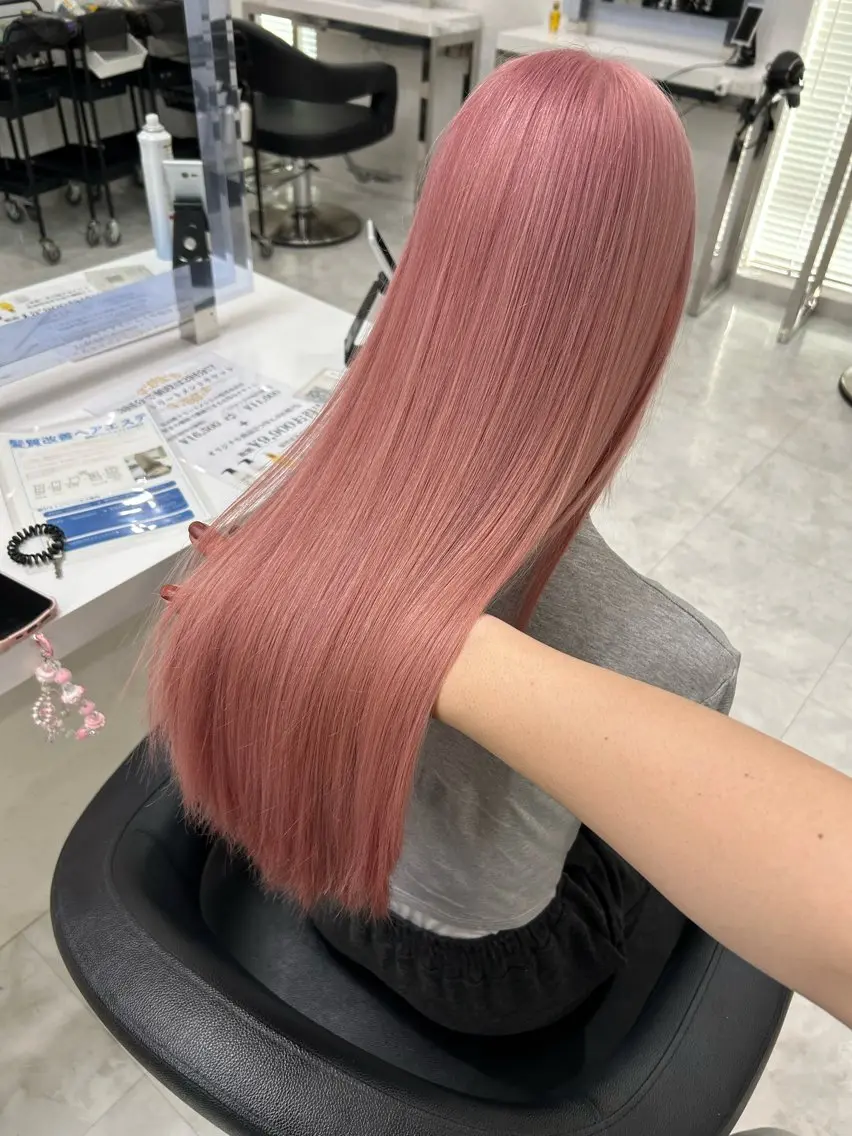 ロング 暖色系ハイトーン♡ mioriのヘアスタイル