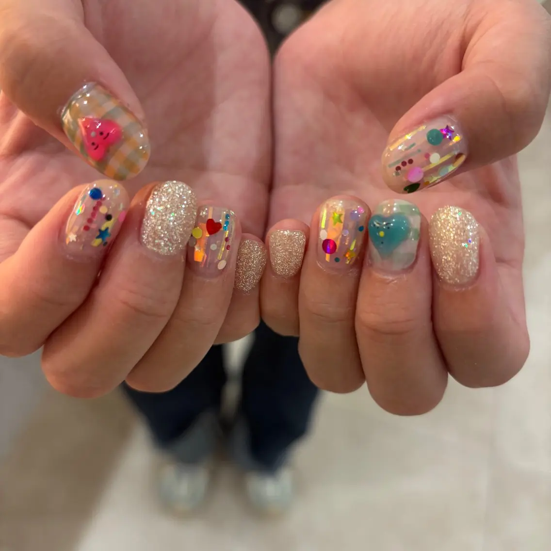 ネイル ハンドネイル フットネイル 栗田 ゆう子のネイルデザイン
