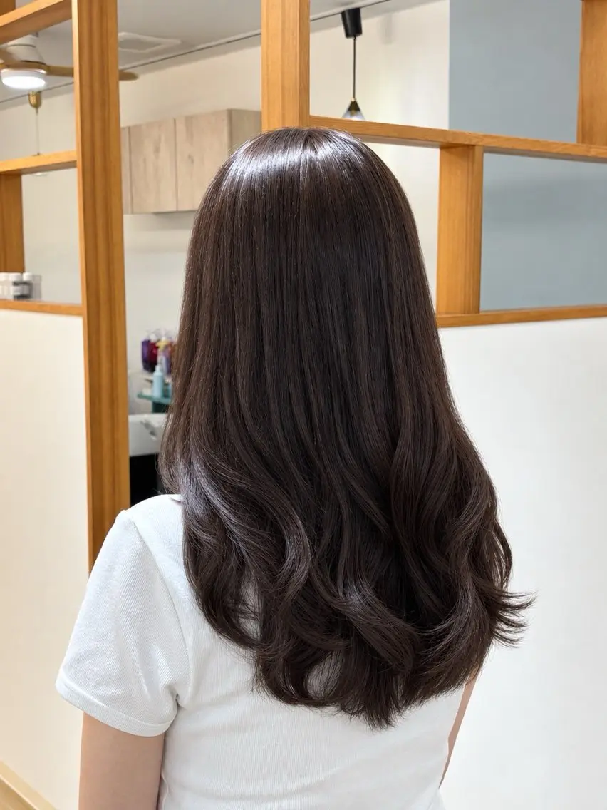 ロング カラー ブラウンカラー ショコラグレージュ 透明感カラー グレージュ 梶梅 衣倫のヘアスタイル
