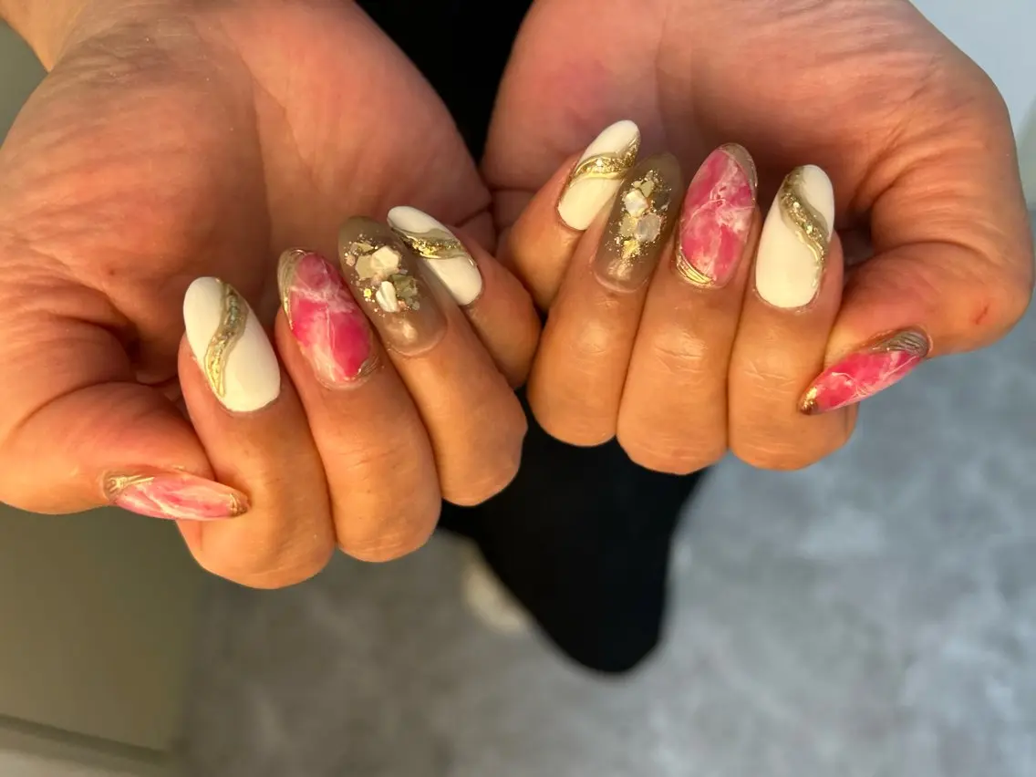 ネイル ハンドネイル フットネイル ✴︎ Delightのネイルデザイン