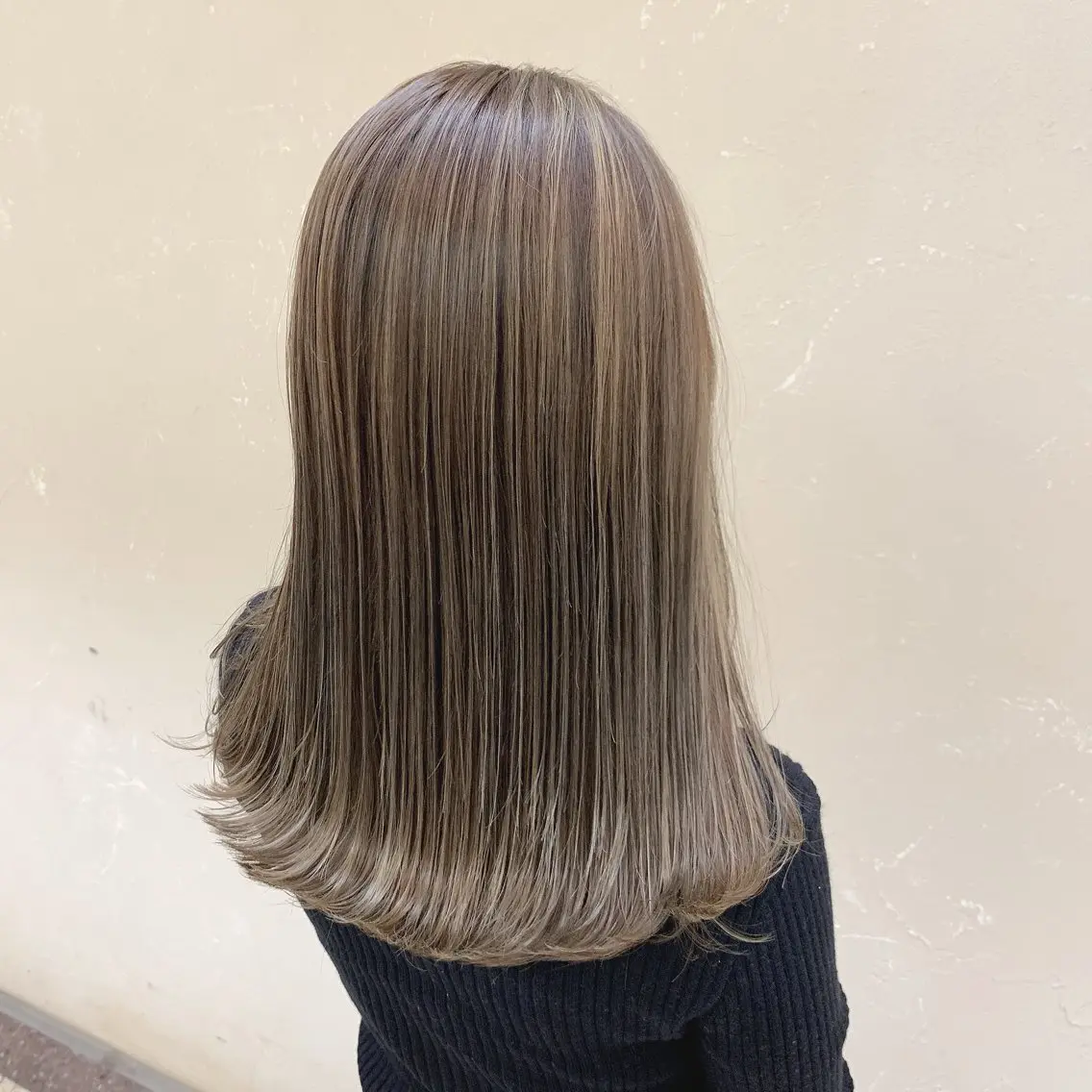 セミロング ハイライト ヘアカラー トリートメント 桑原 卓弥のヘアスタイル