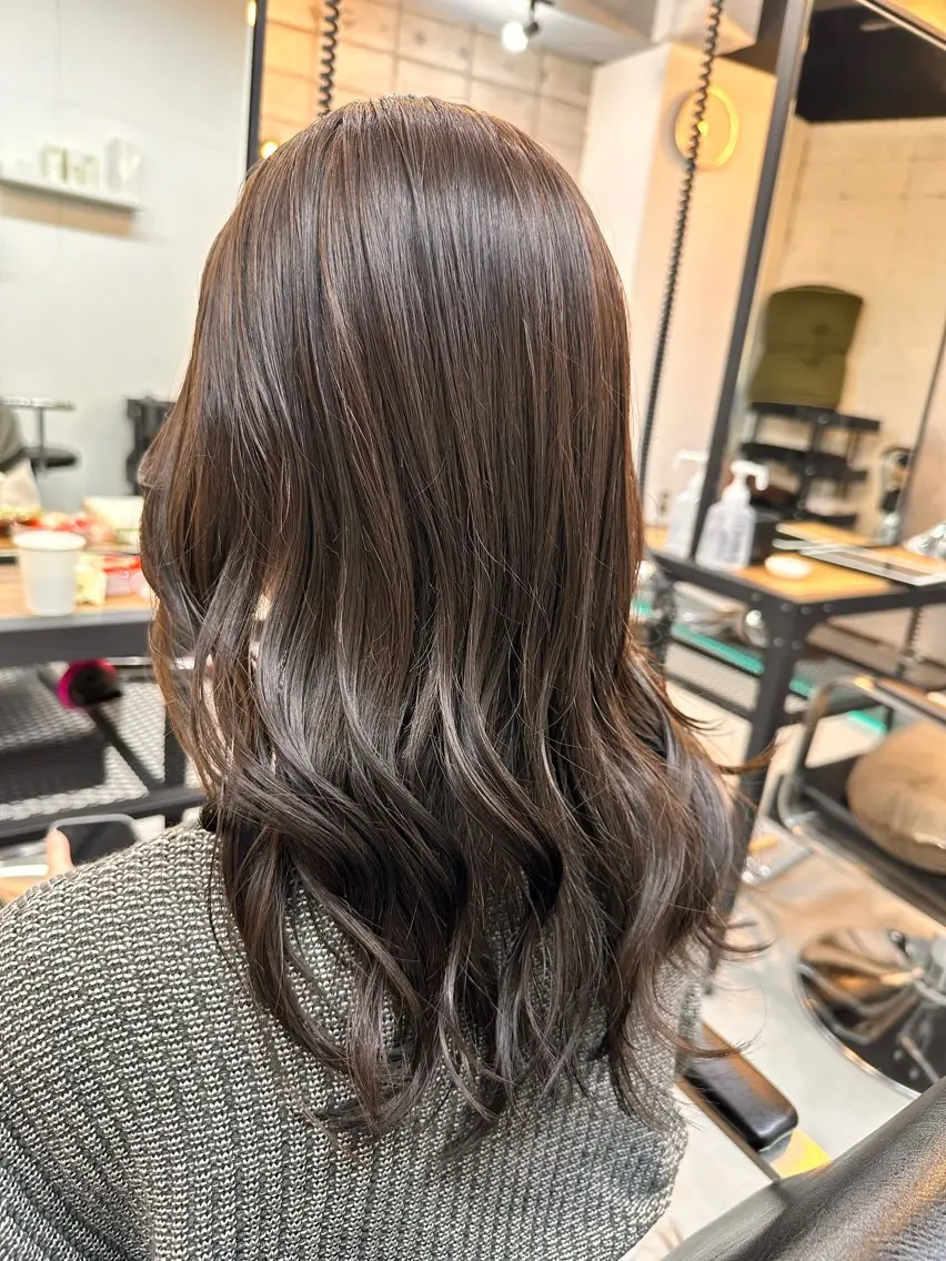 ミディアム 透明感カラー KATSURENのヘアスタイル