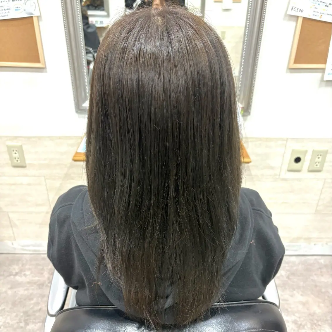 ロング カラー 堀川 希歩のヘアスタイル