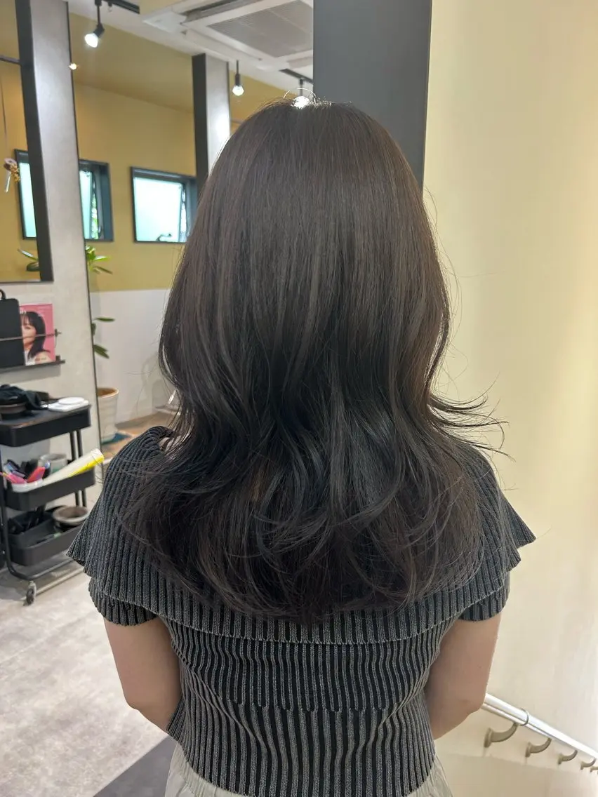セミロング カラー ブリーチ 透明感カラー グレージュ ラベンダーカラー ラベンダーグレージュ カット ヘアカラー トリートメント hubhair レイヤー/透明感のヘアスタイル