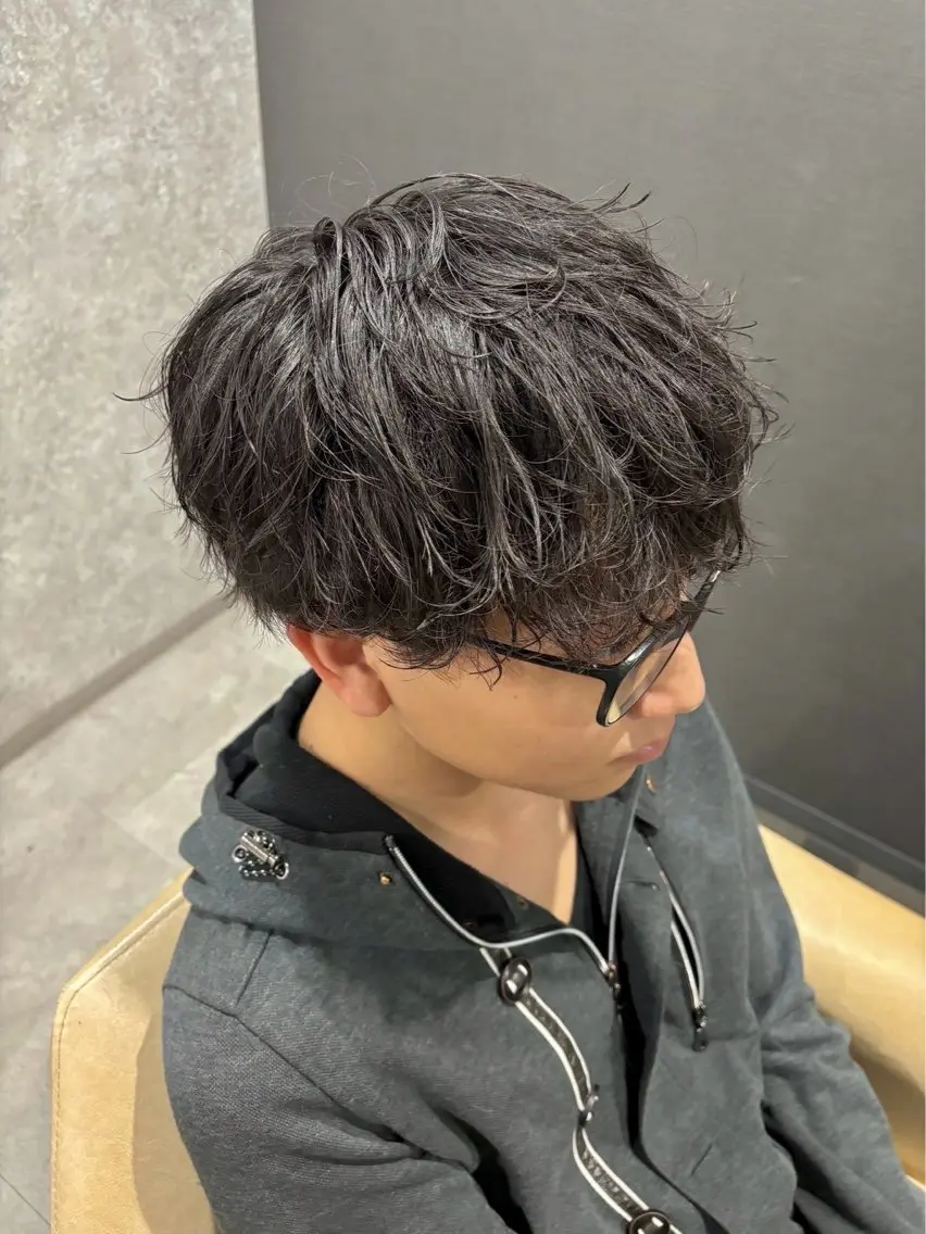 パーマ メンズ 白崎 隆人のヘアスタイル