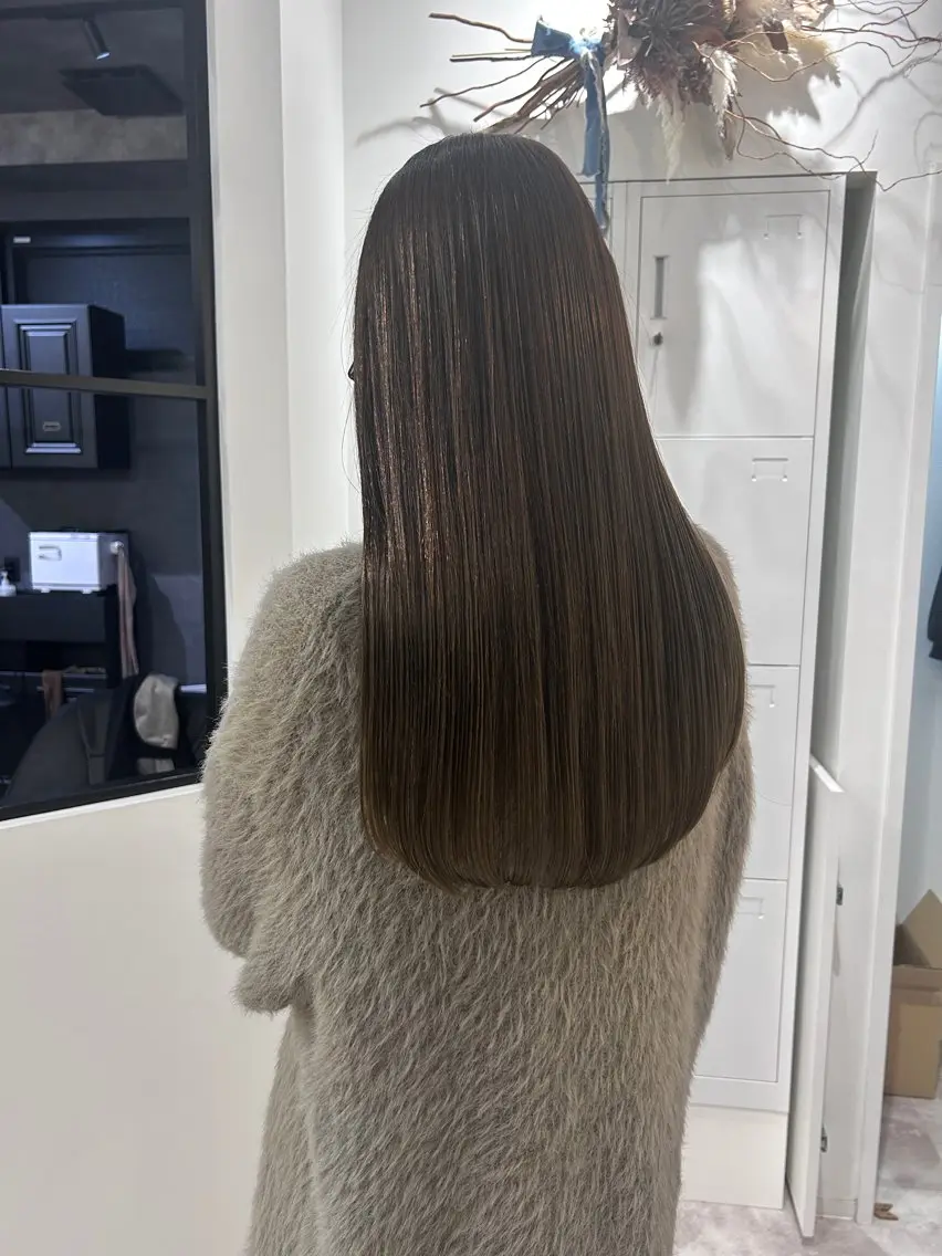 ロング カラー ベージュカラー 透明感カラー オリーブベージュ 河野いずみ レイヤー/ボブ 🤍のヘアスタイル