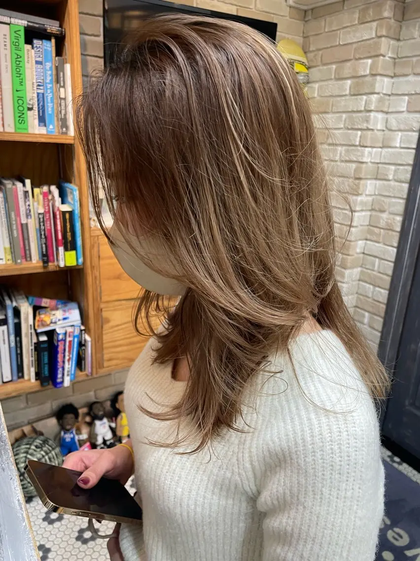 セミロング レイヤースタイル⭐️ 村上のヘアスタイル