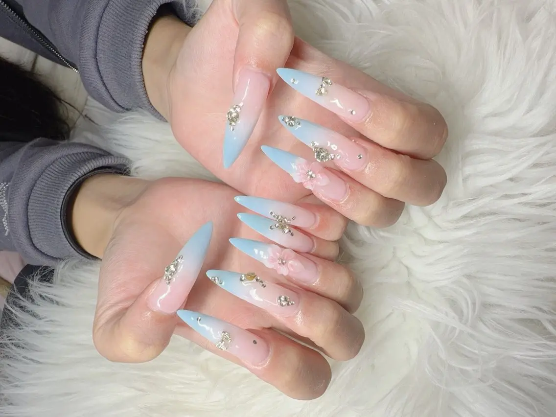 ネイル Lee Nailsのネイルデザイン