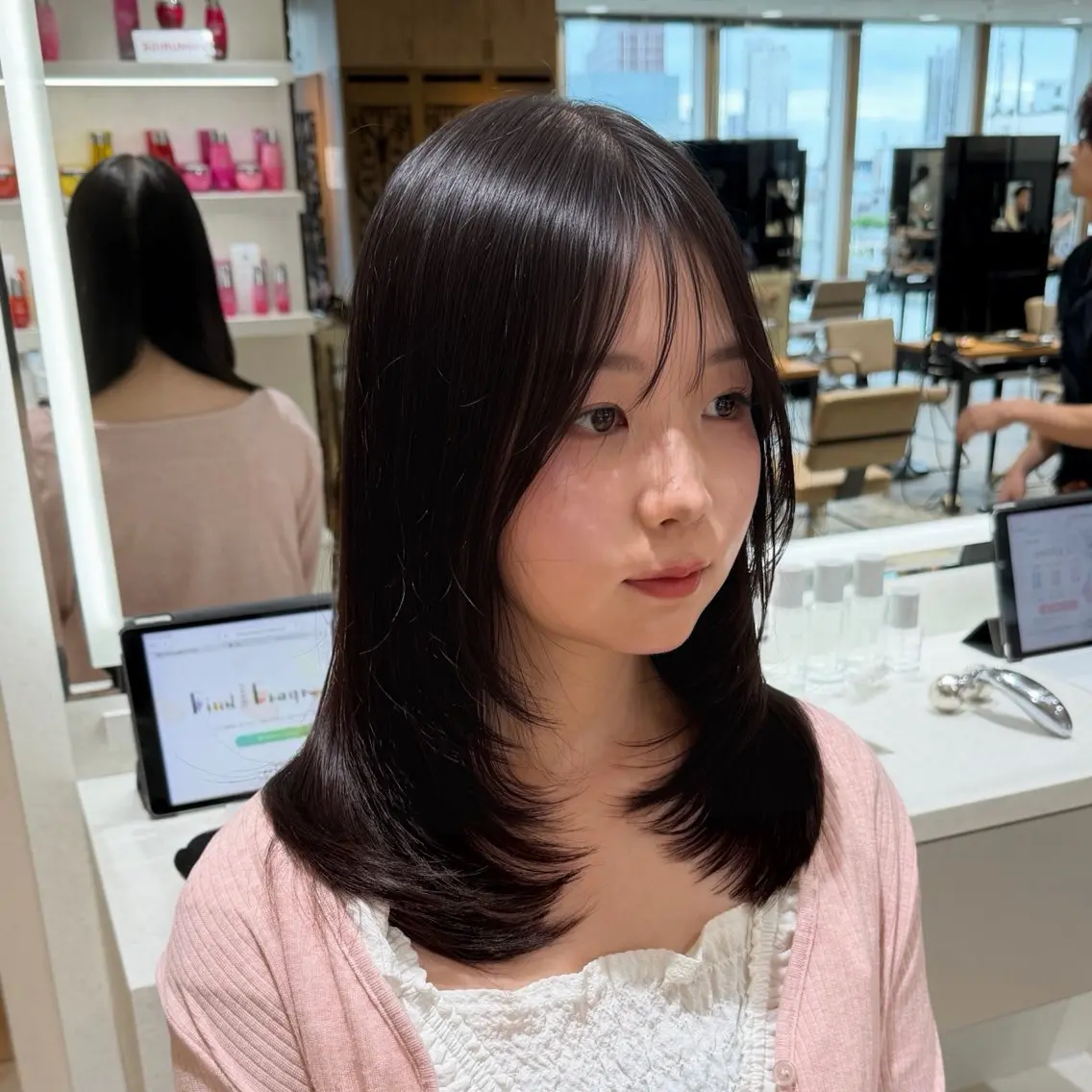ロング 齋藤 俊知のヘアスタイル