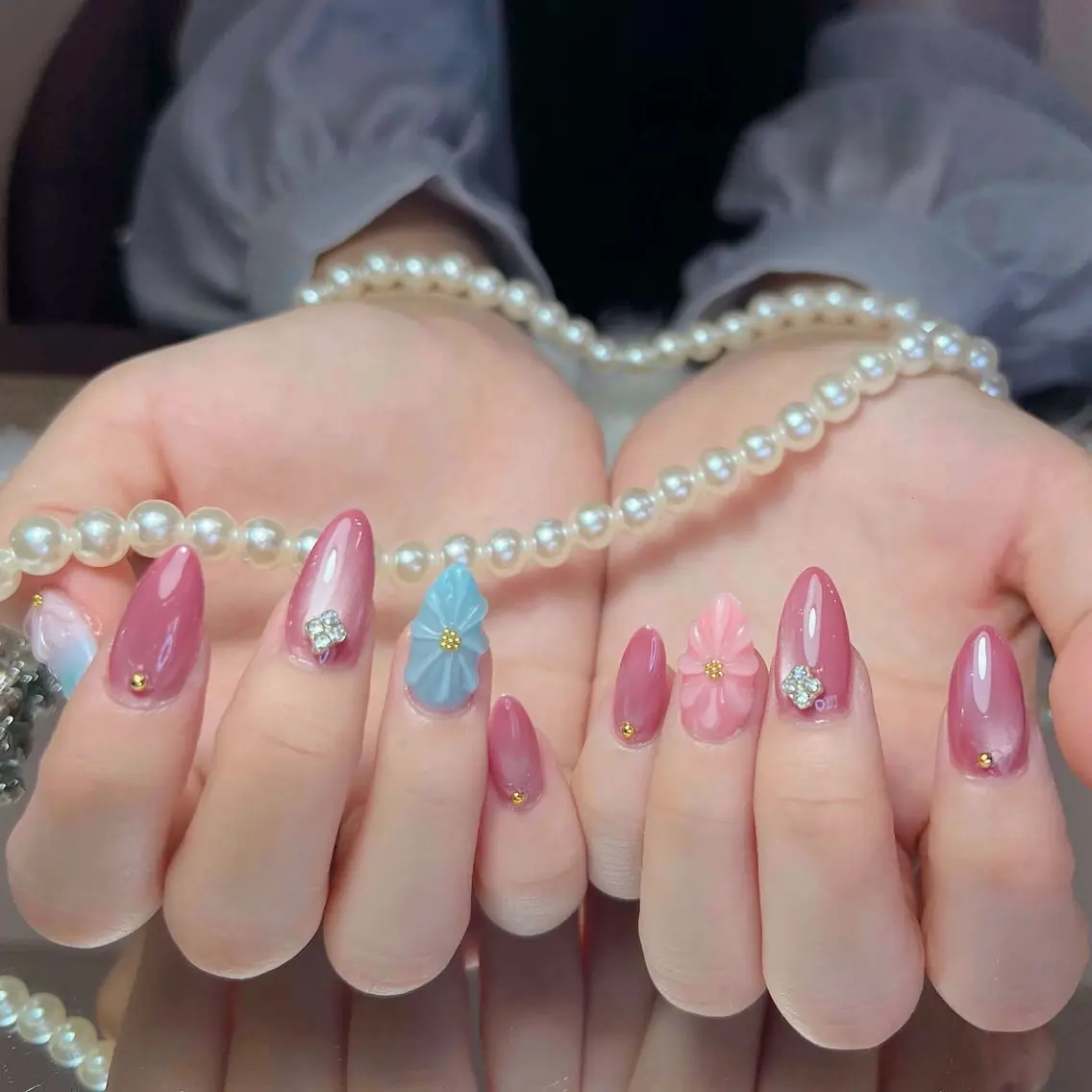 ネイル オーロラネイル 長さ出し フラッシュネイル フレンチネイル ジェルネイル ハンドネイル Amee Nail Salonのネイルデザイン