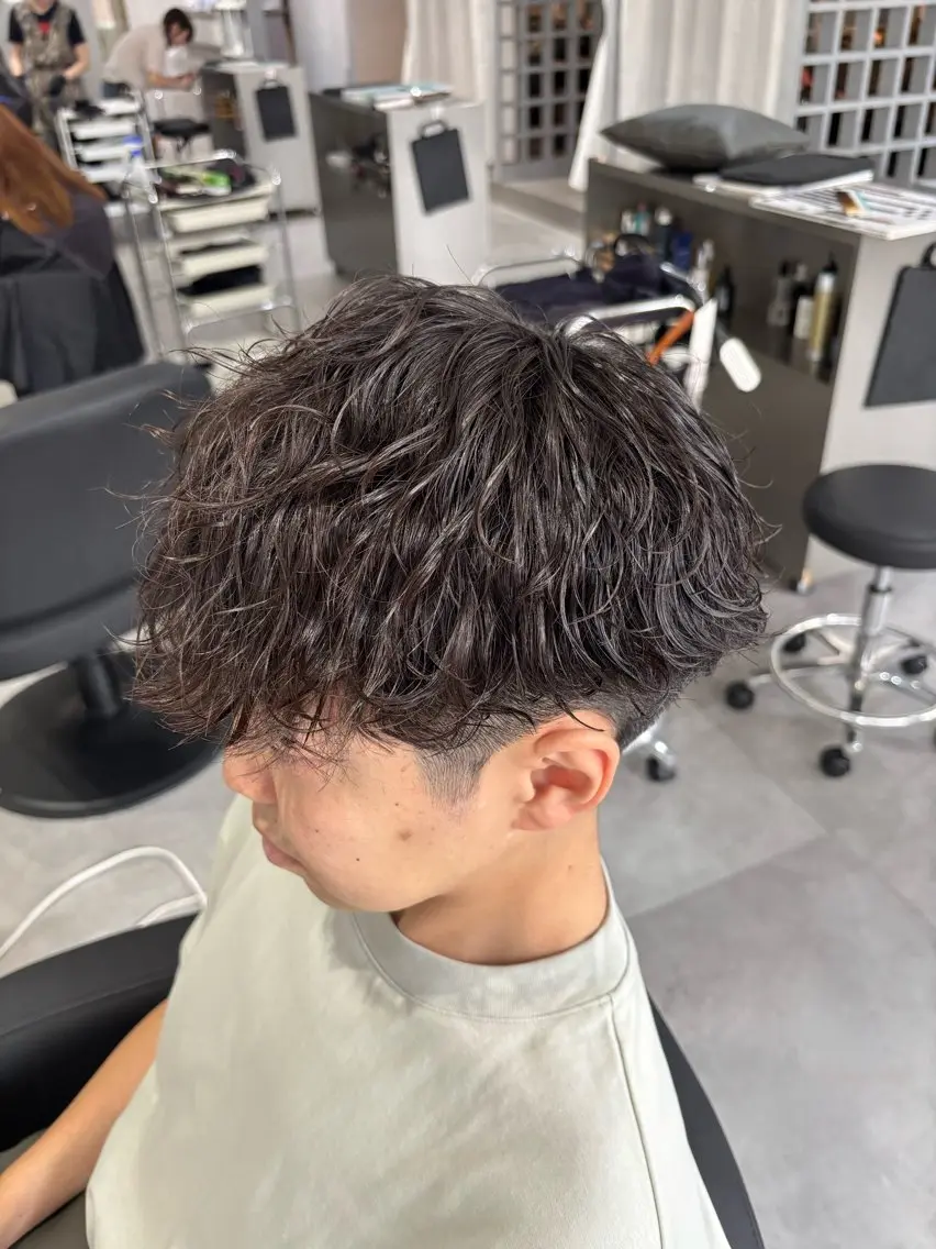 ショート パーマ 神 真騎斗のヘアスタイル