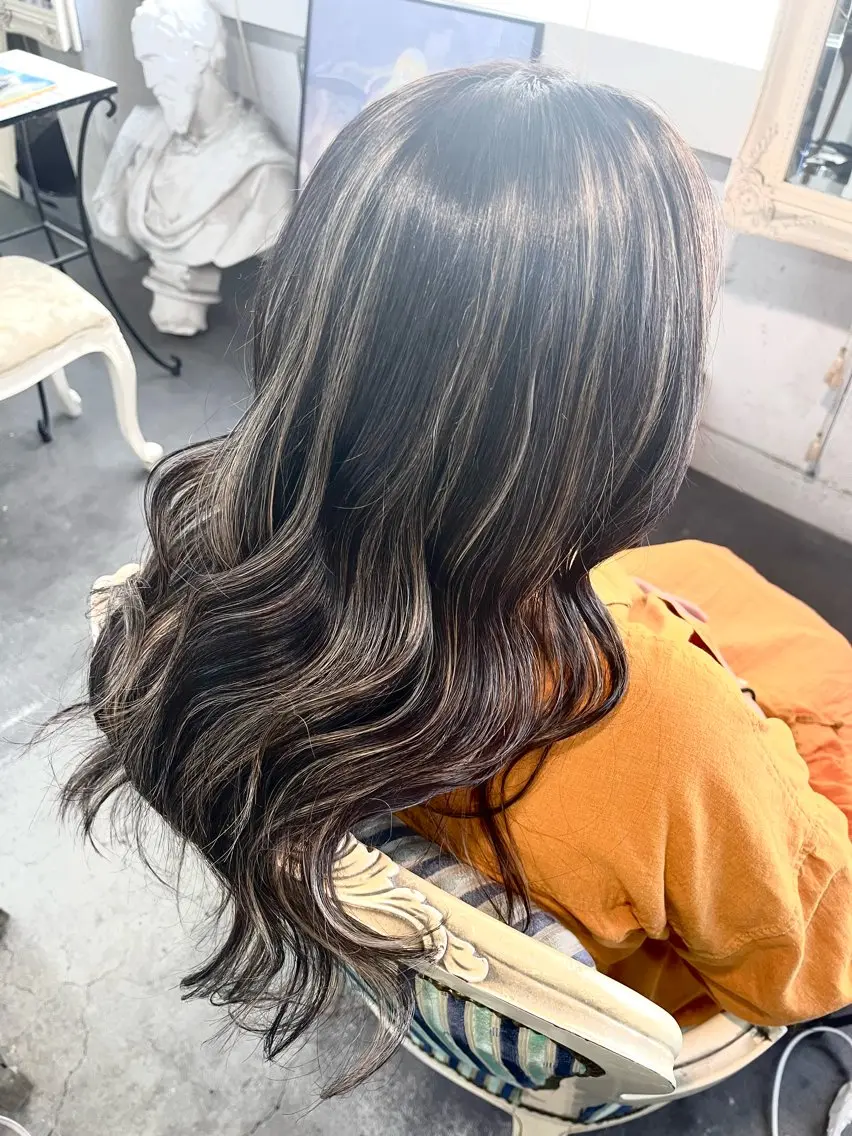 カラー ヘアカラー sena 《Mariana》のヘアスタイル