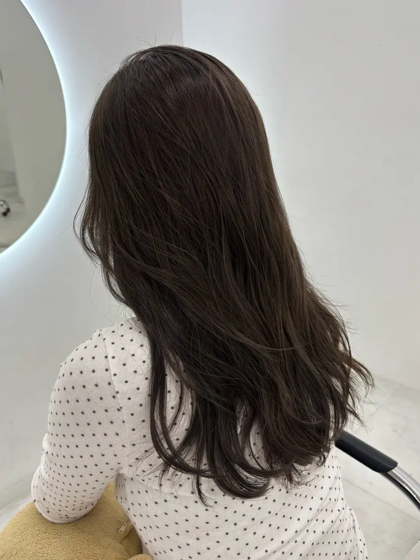 ロング カラー カット ヘアカラー トリートメント 【aini天王寺】 𝐚𝐢𝐫𝐢✂︎のヘアスタイル