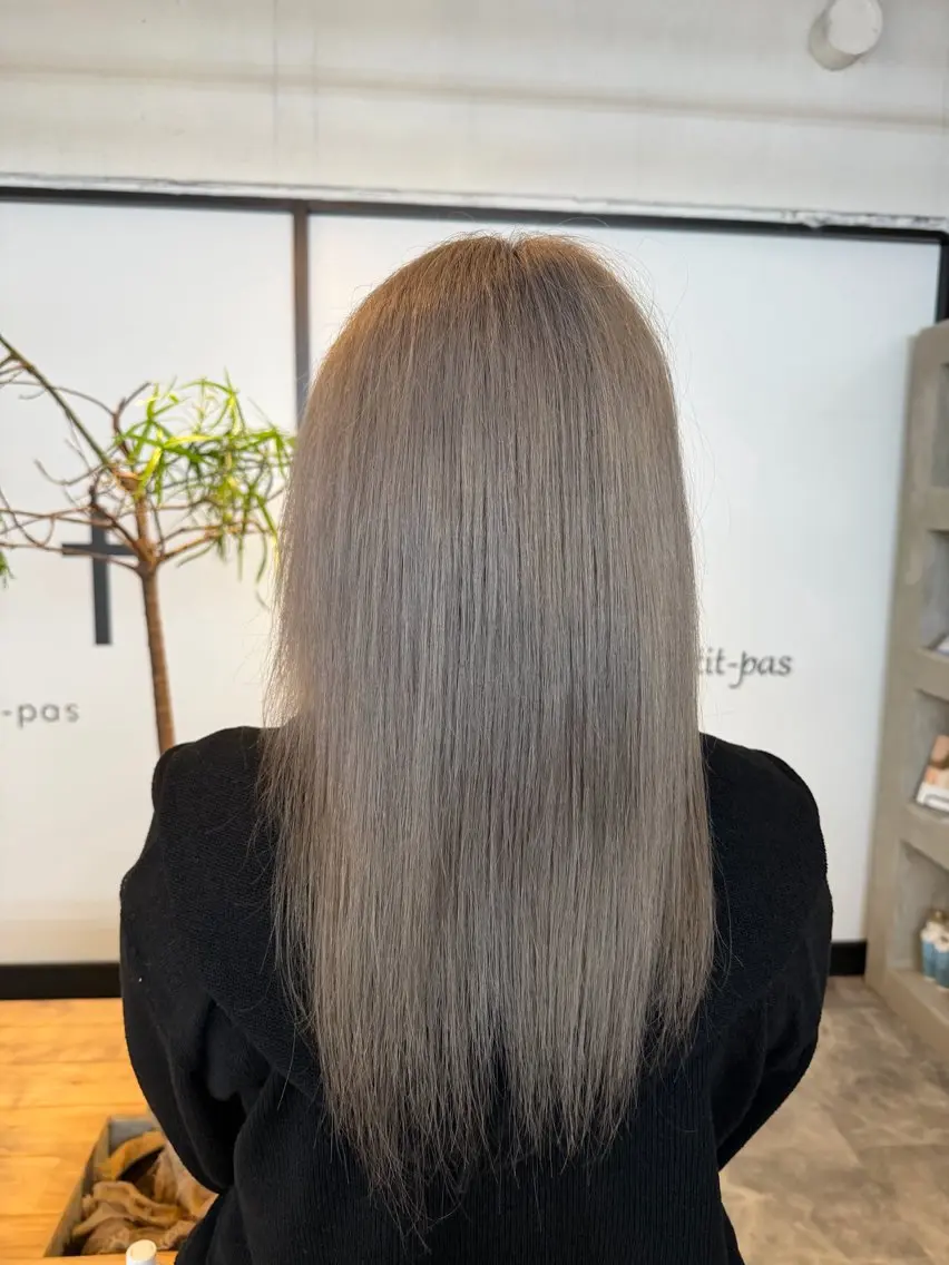 セミロング 🍒暖色カラー🌹 栗俣嵐のヘアスタイル