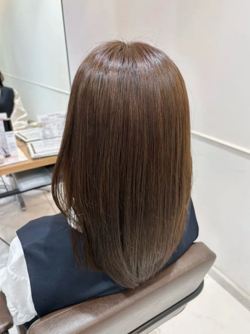 セミロング カラー 八木菜美 似合わせ/ニュアンスのヘアスタイル