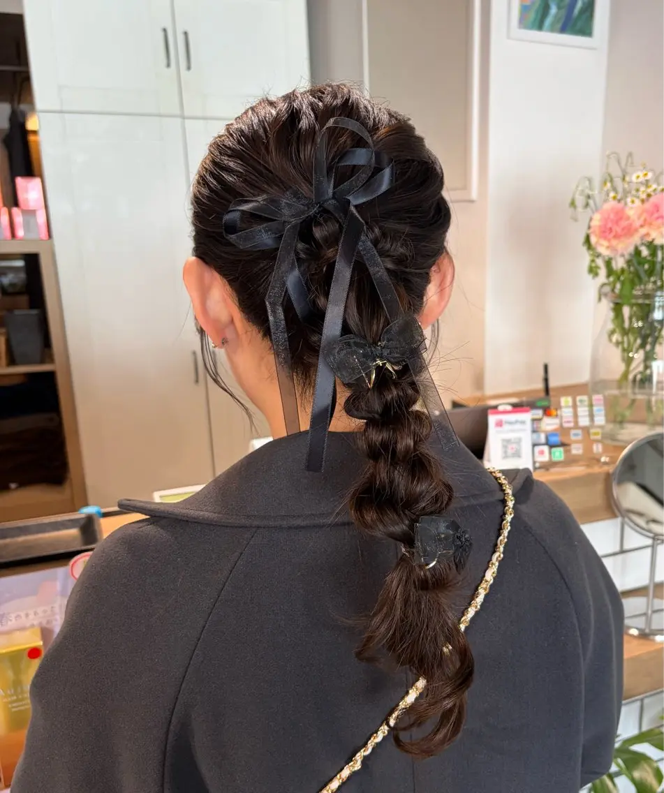 お呼ばれヘアセット✨【ハーフアップ,編みおろし】の写真