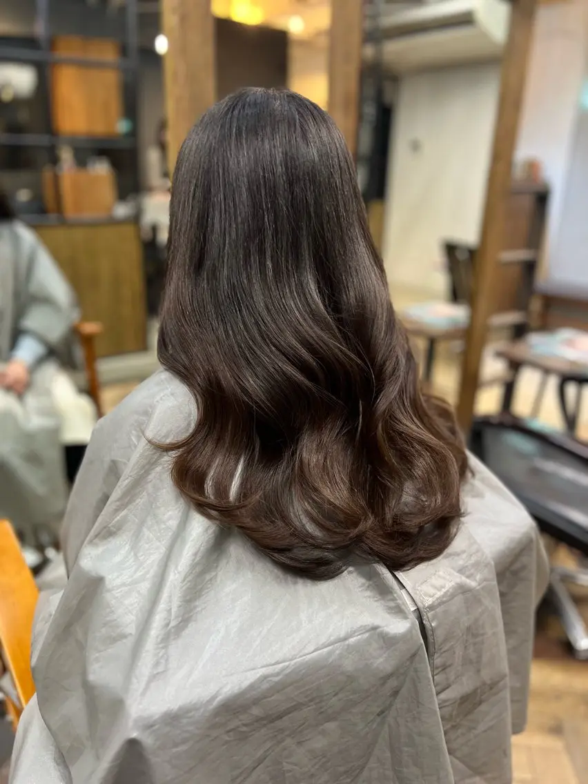 ロング YUI / LbyHOMEのヘアスタイル