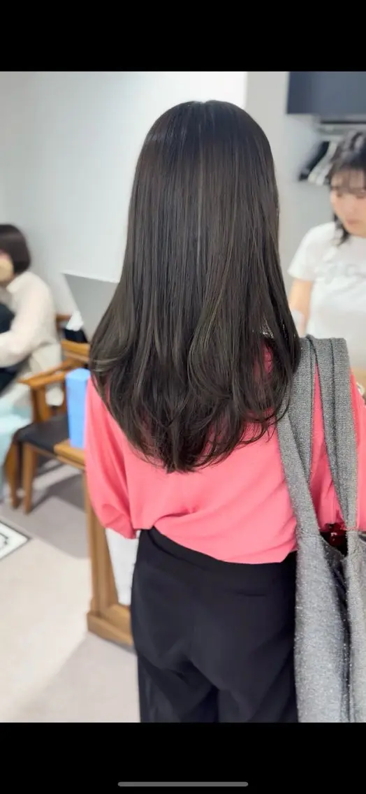 ロング カラー パーマ ヘアアレンジ メンズ キッズ レイヤーカット／ 巻ける縮毛矯正のヘアスタイル