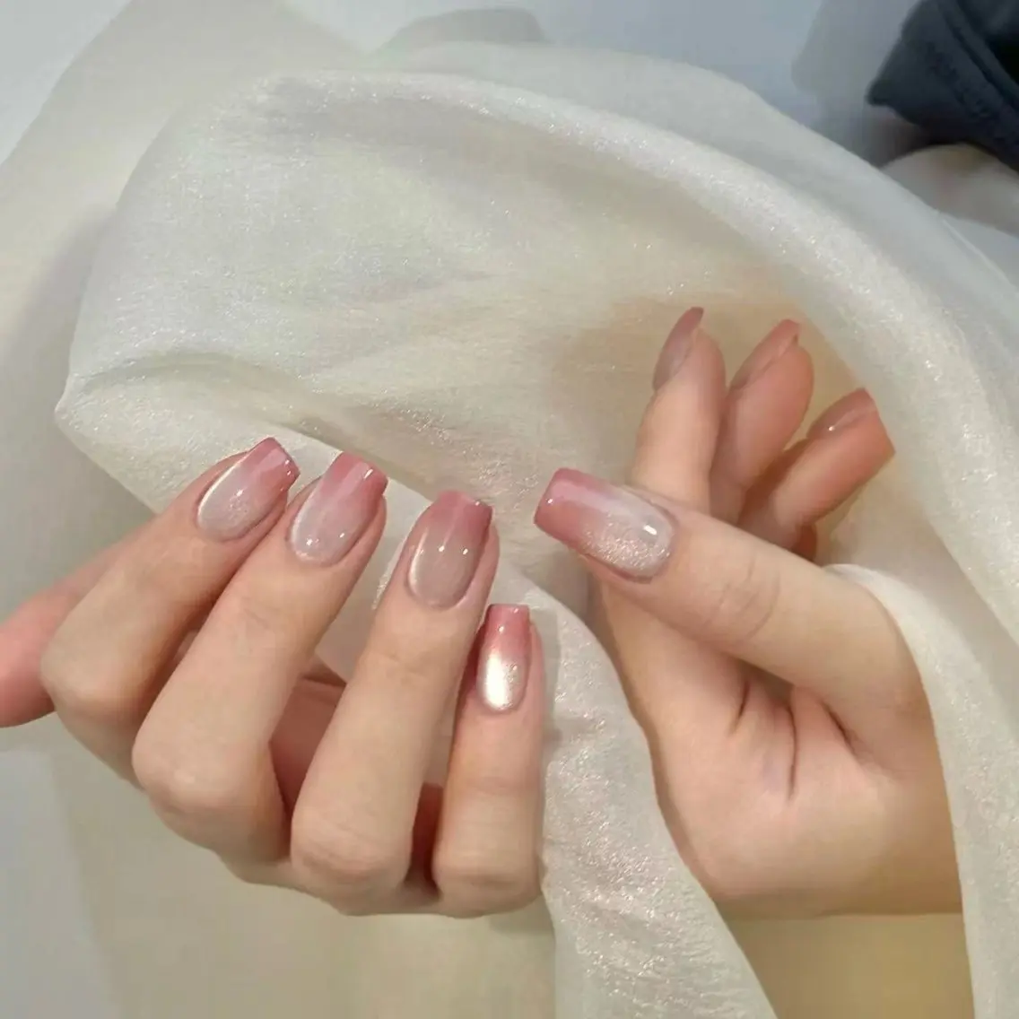 ネイル ハンドネイル ハンドケア Rosaline 💕💕のネイルデザイン