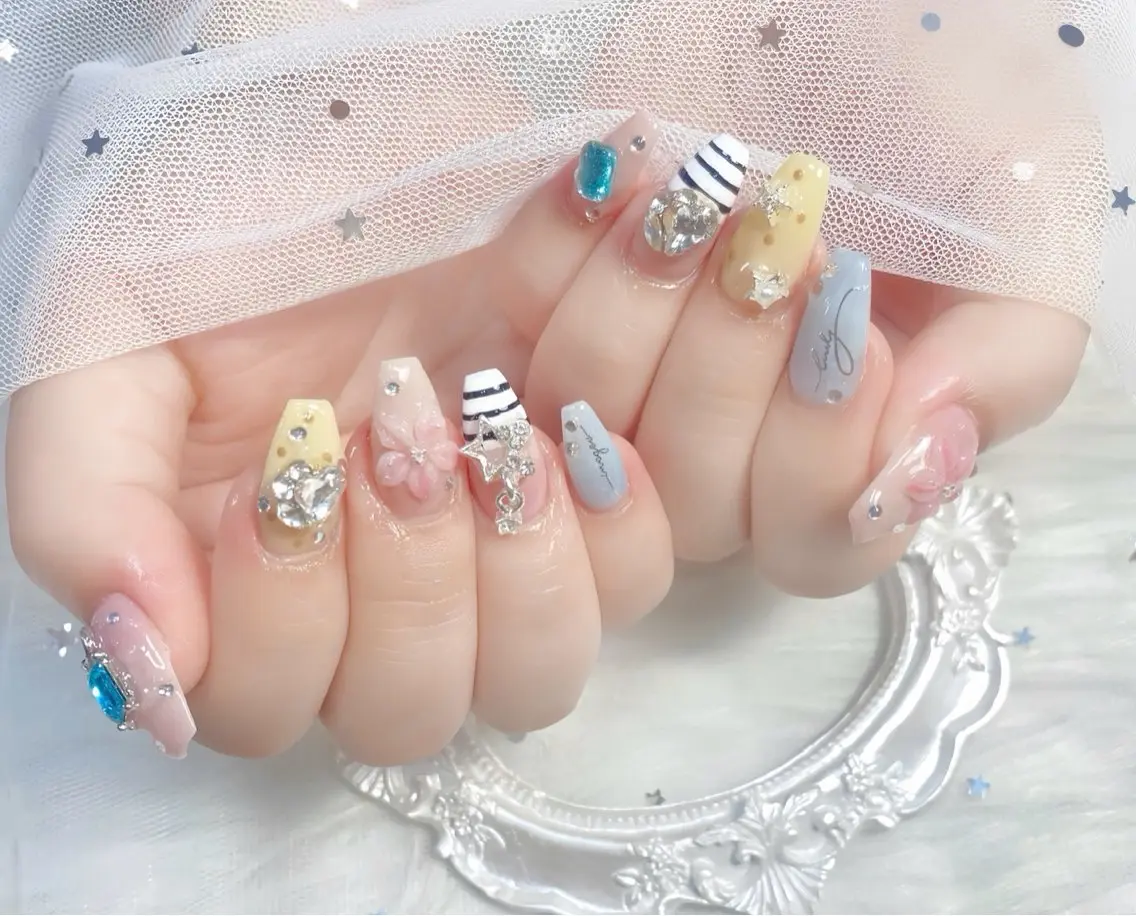 ネイル チークネイル 長さ出し フレンチネイル ジェルネイル グラデーション ハンドネイル THANHTHANH NAILのネイルデザイン
