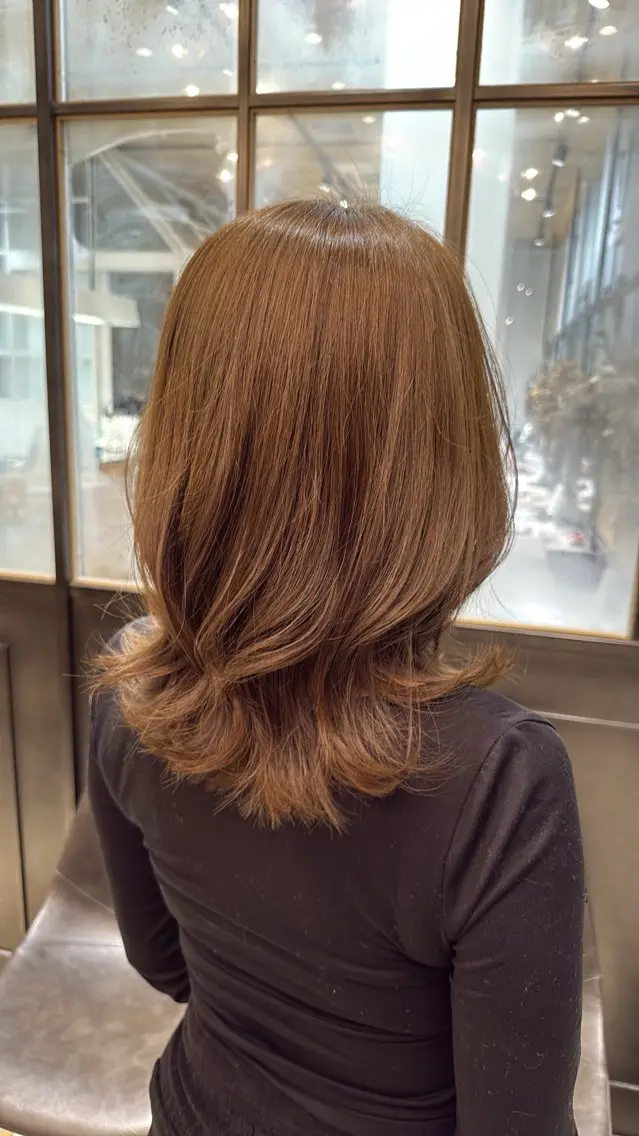ミディアム カット ヘアカラー レイヤーカット /momocaのヘアスタイル