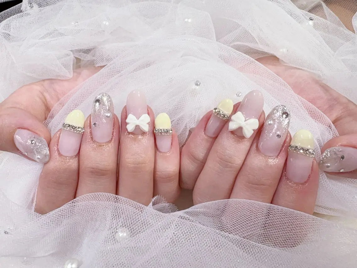 ネイル フレンチネイル ワンホンネイル 黄色 Nail R🌷 AKARI恵比寿のネイルデザイン