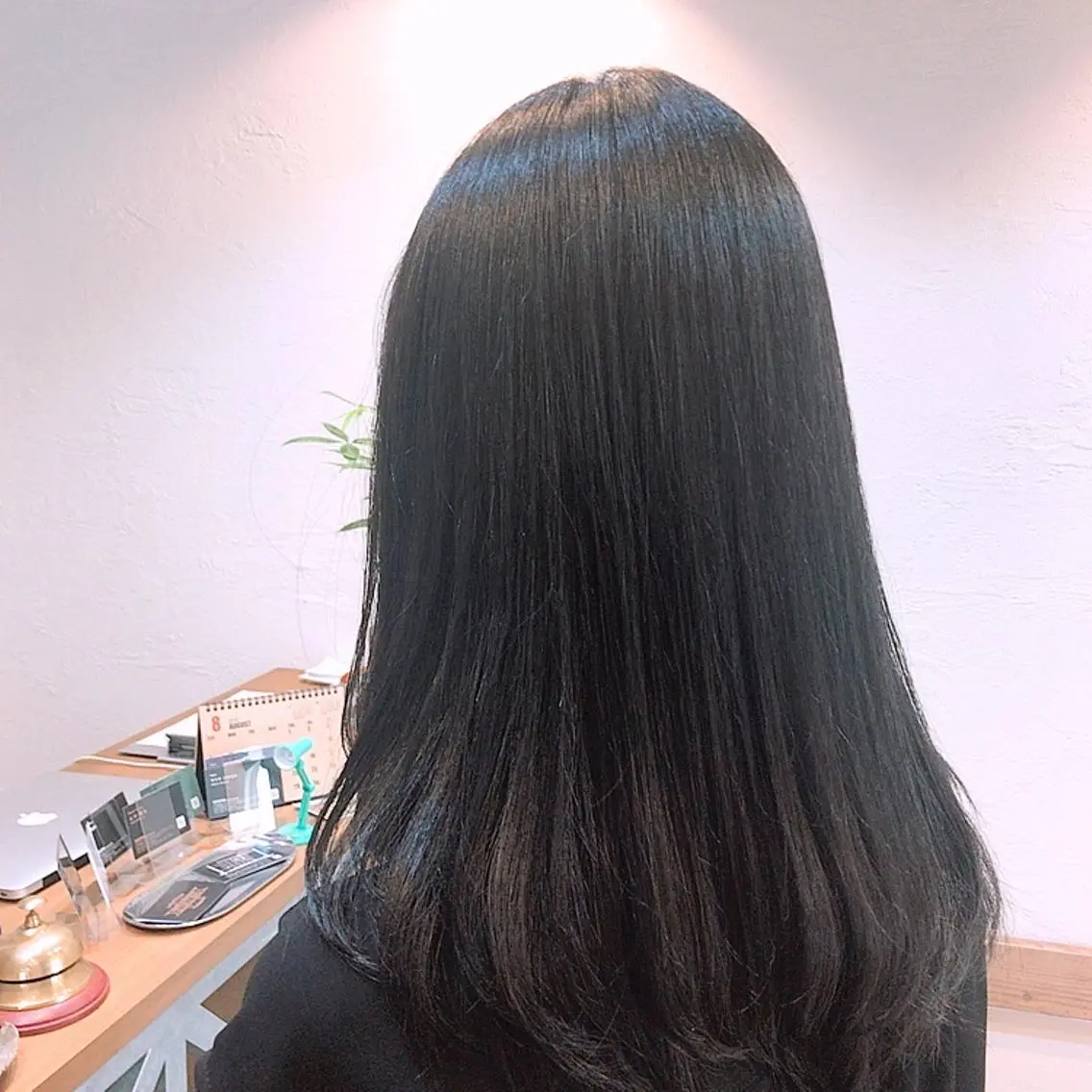 セミロング カラー ブルーカラー ブルーグレー 韓国ヘア☁️ mitsukiのヘアスタイル