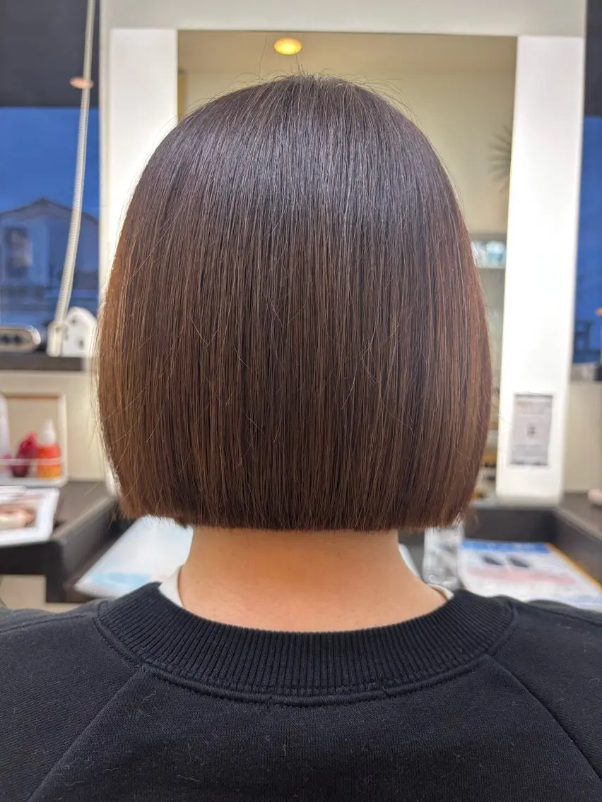ショート カラー ルプラボウ 石黒よう子のヘアスタイル
