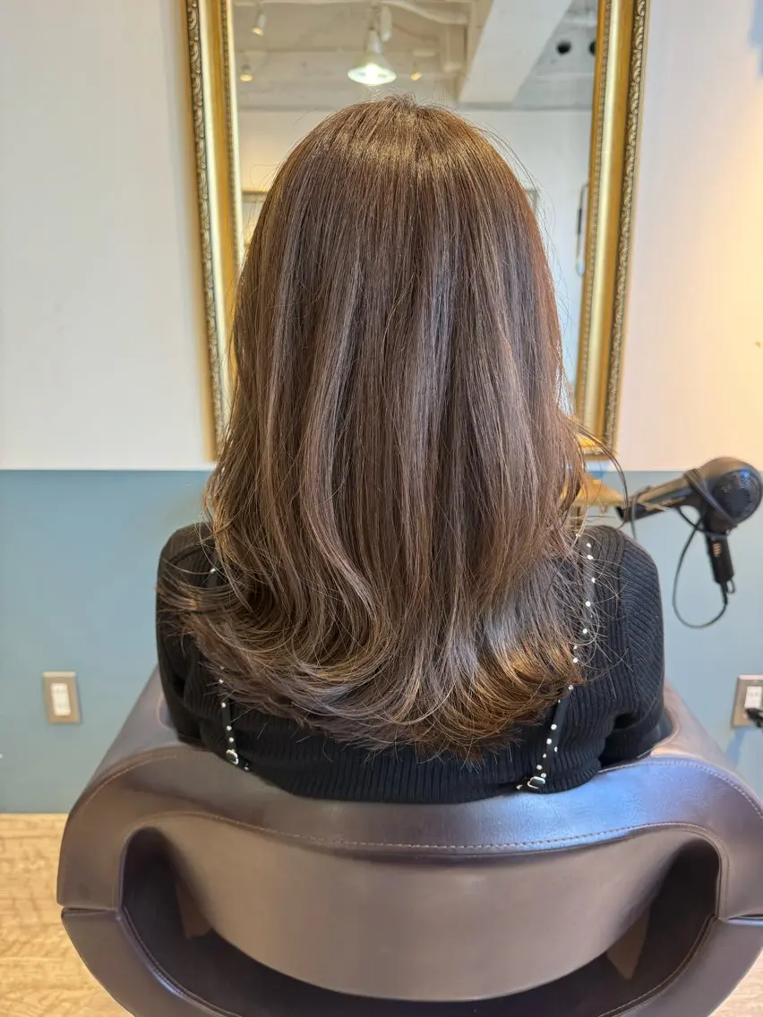 セミロング ハイライト スタイリスト まことのヘアスタイル
