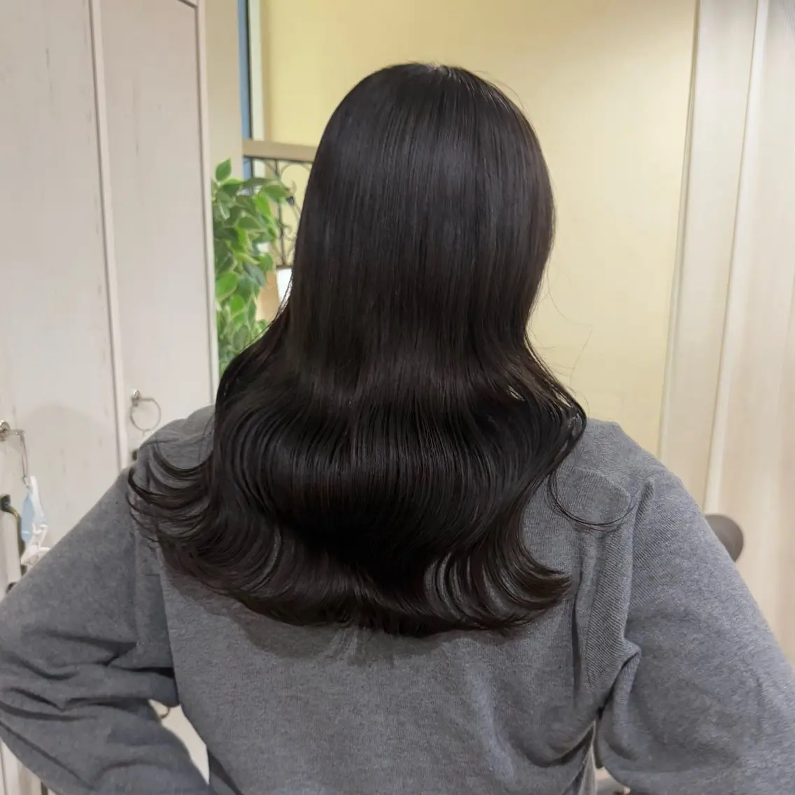 ロング カラー グレージュ オリーブグレージュ オリーブグレー ヘアセット/カラー 🎀おかだ りさのヘアスタイル