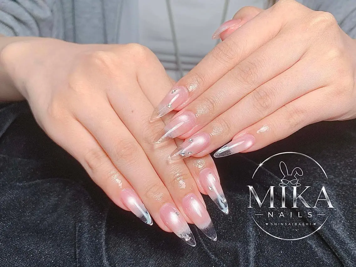 ネイル アートネイル チークネイル ドット フットネイル フレンチネイル ハンドネイル 🌷Luna Mika🌷のネイルデザイン
