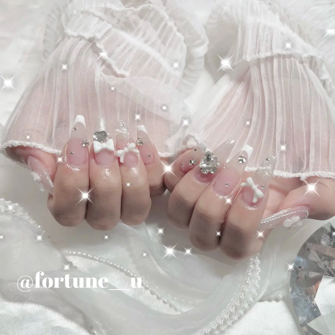 ネイル チークネイル ガーリー 韓国ネイル 水色 持ち込み ハンドネイル 💜6/20空✩.* Yuuna💜のネイルデザイン