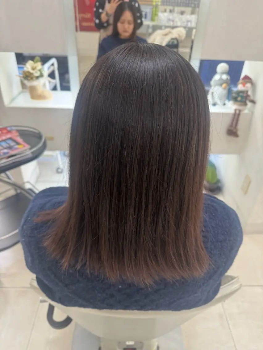 ミディアム タカハシ リナのヘアスタイル