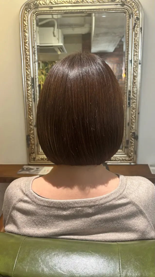 ミディアム 平出 千尋のヘアスタイル