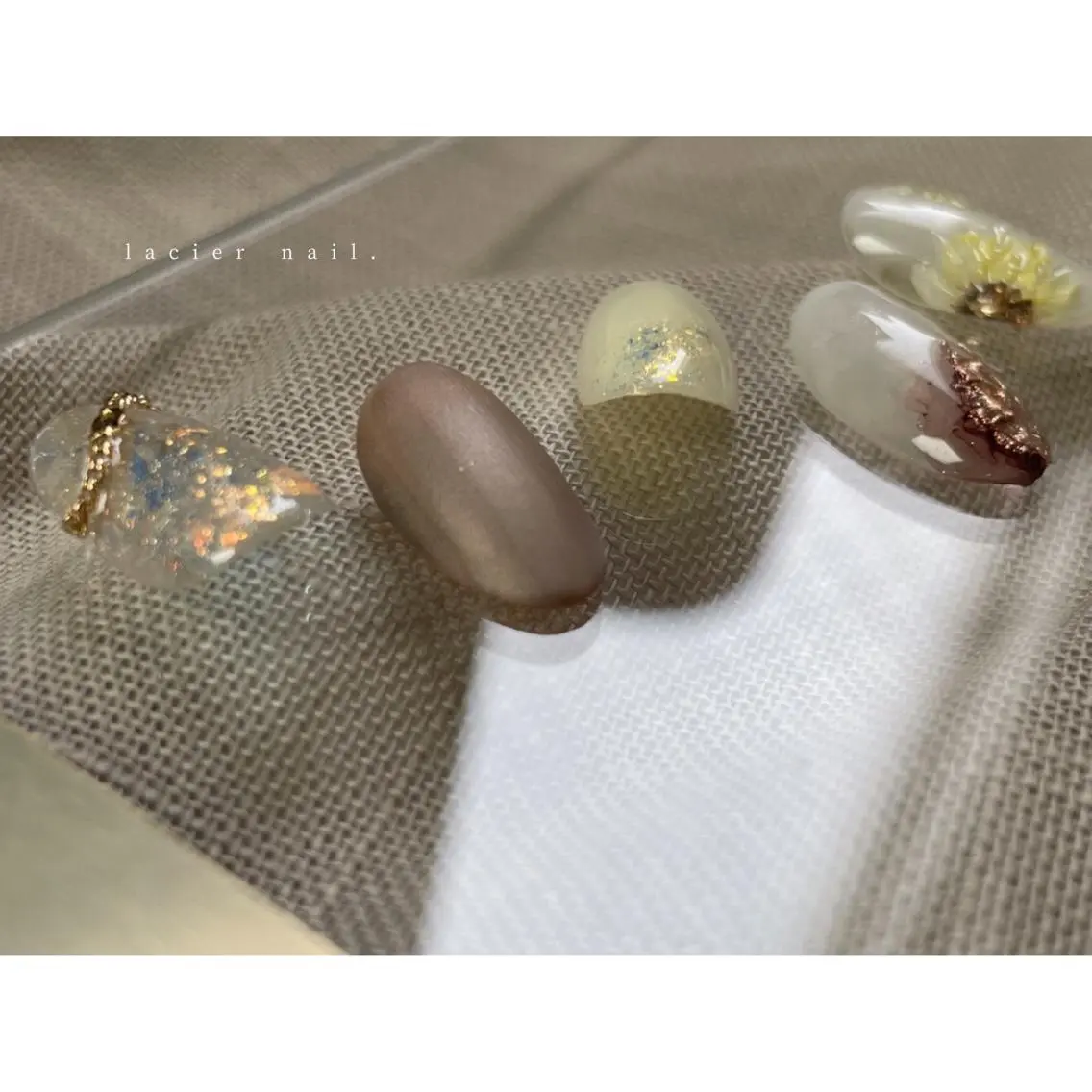 ネイル アートネイル フレンチネイル 氷ネイル・うるうるネイル マグネットネイル ミラーネイル lacier nailのネイルデザイン