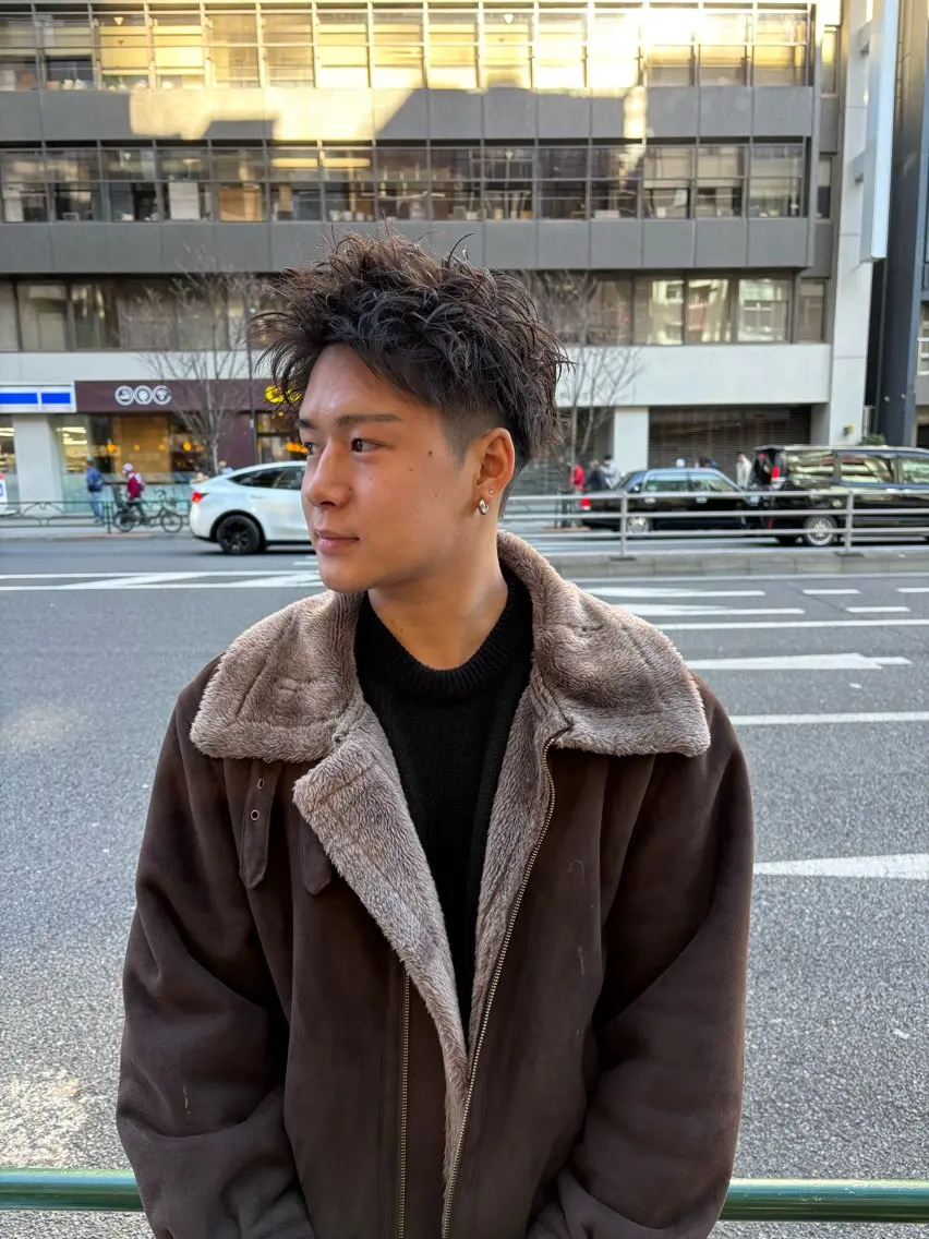 ショート パーマ メンズ メンズブリーチ フェザーパーマ メンズハイライト メンズインナーカラー メンズパーマ カット 💈メンズ短髪特化 ✂︎伊藤大輝💈のヘアスタイル